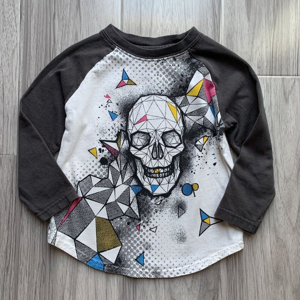 OP Geometric Skull Raglan Tee - Picture 3 of 12